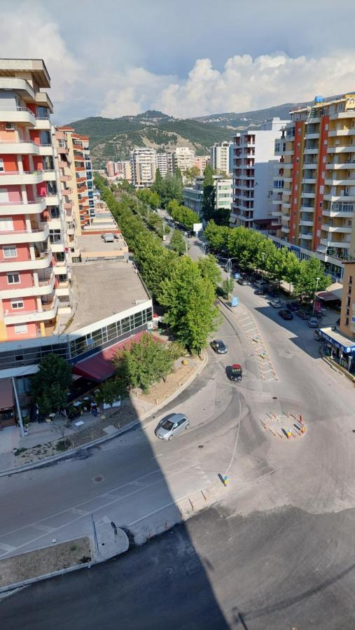 Sweetview 2-Bedroom Apartment With 3 Balcony Seaview Vlore Bagian luar foto